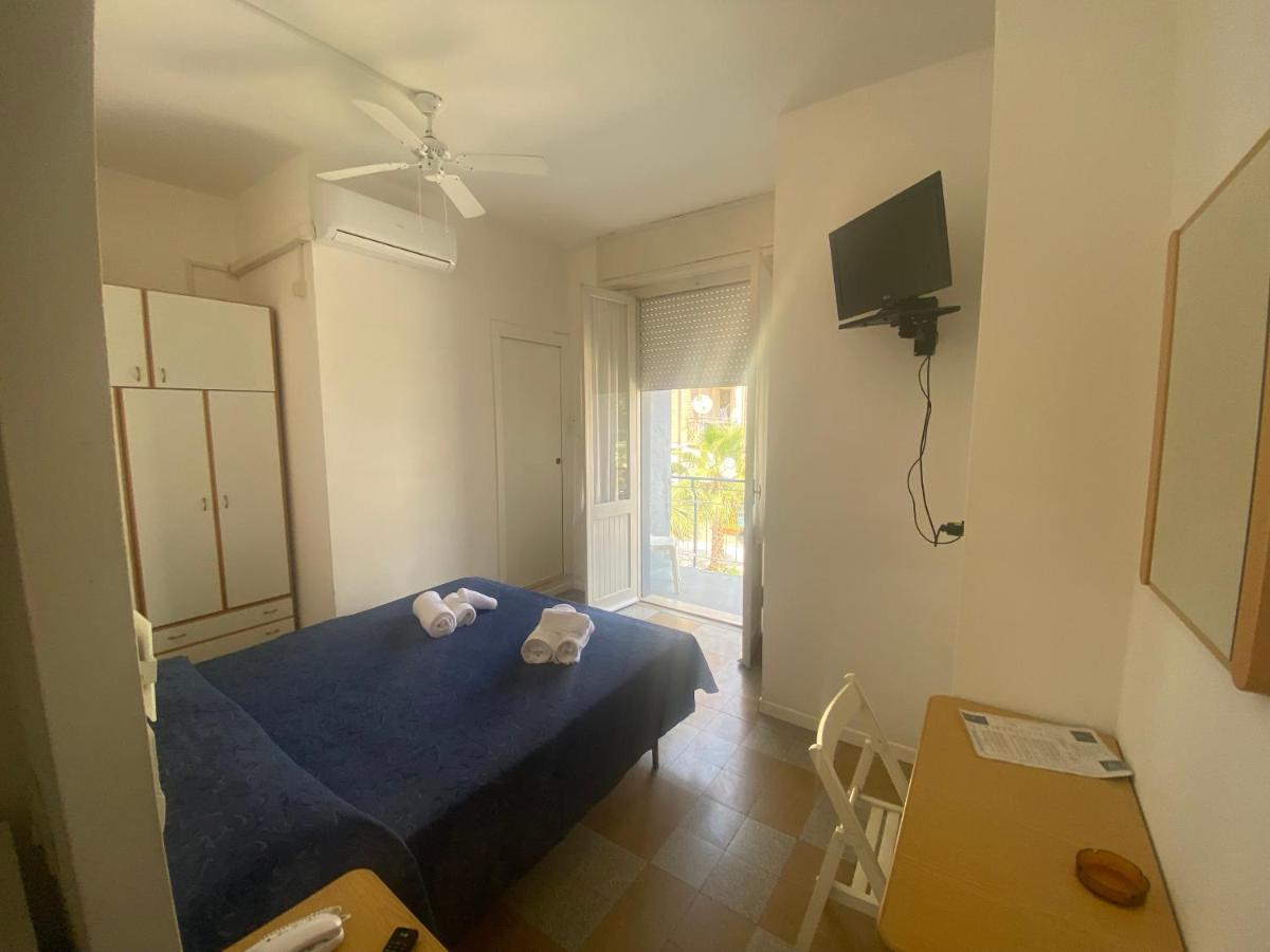 B&B Hotel Lucciola Cattolica Exterior photo