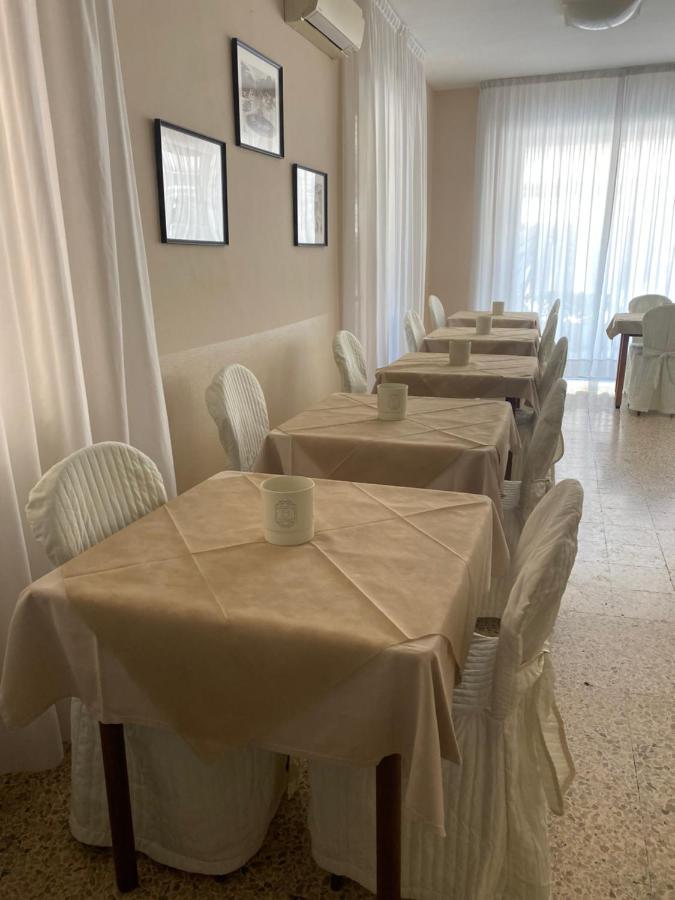 B&B Hotel Lucciola Cattolica Exterior photo