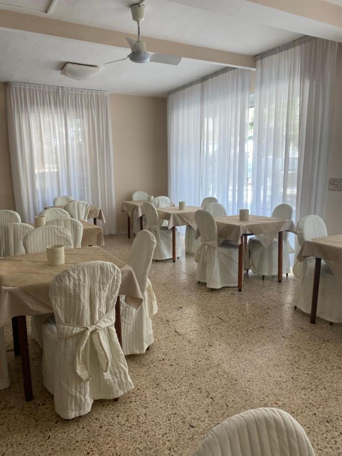 B&B Hotel Lucciola Cattolica Exterior photo